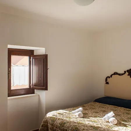 Casa Ladyhawke Apartment Santo Stefano Di Sessanio Exterior photo